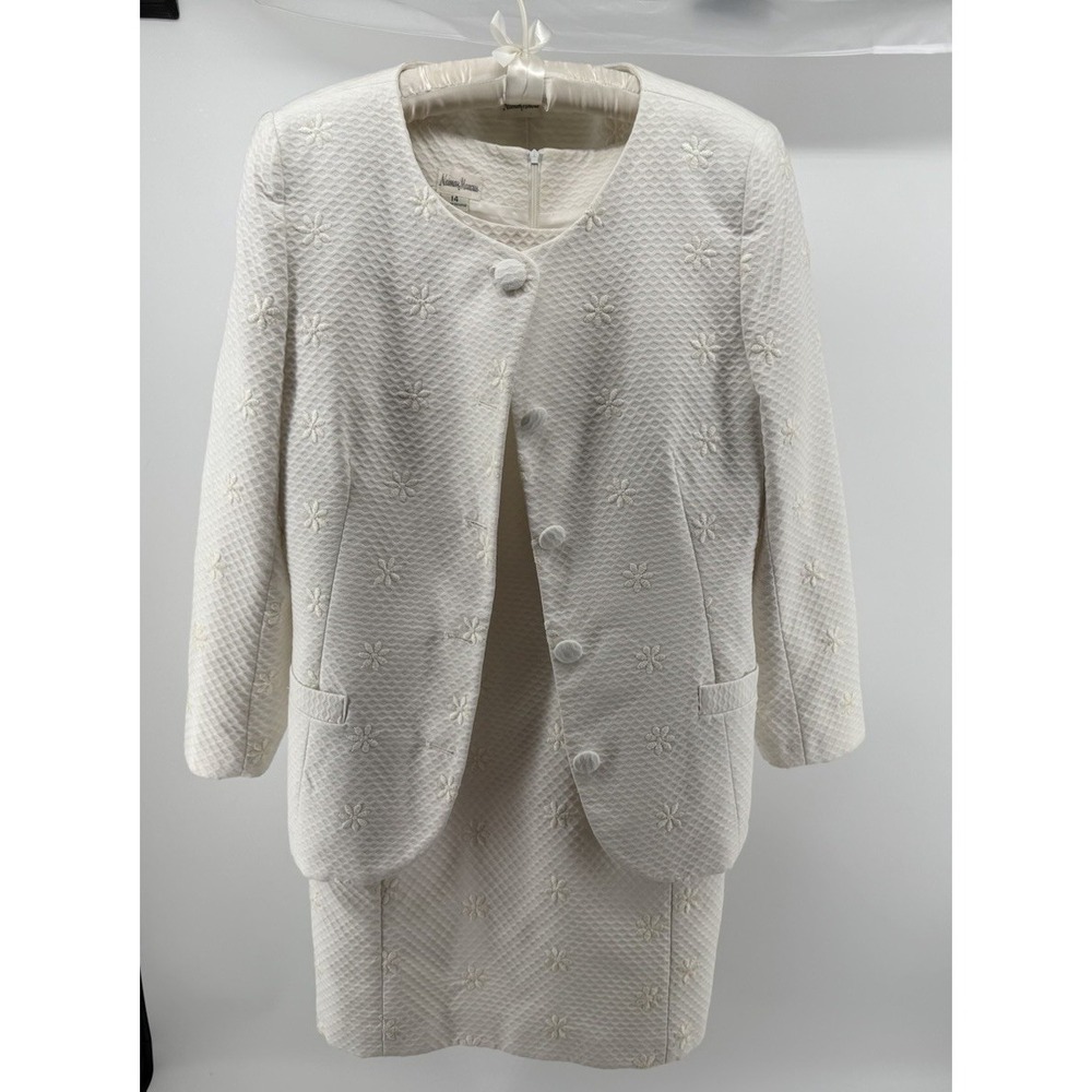 Elegant Cream Embroidered Women’s Dress Set